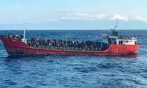 ഗ്രീസിൽ അഭയാർഥികൾ സഞ്ചരിച്ച ബോട്ട് മറിഞ്ഞ് 16 പേർ മരിച്ചു