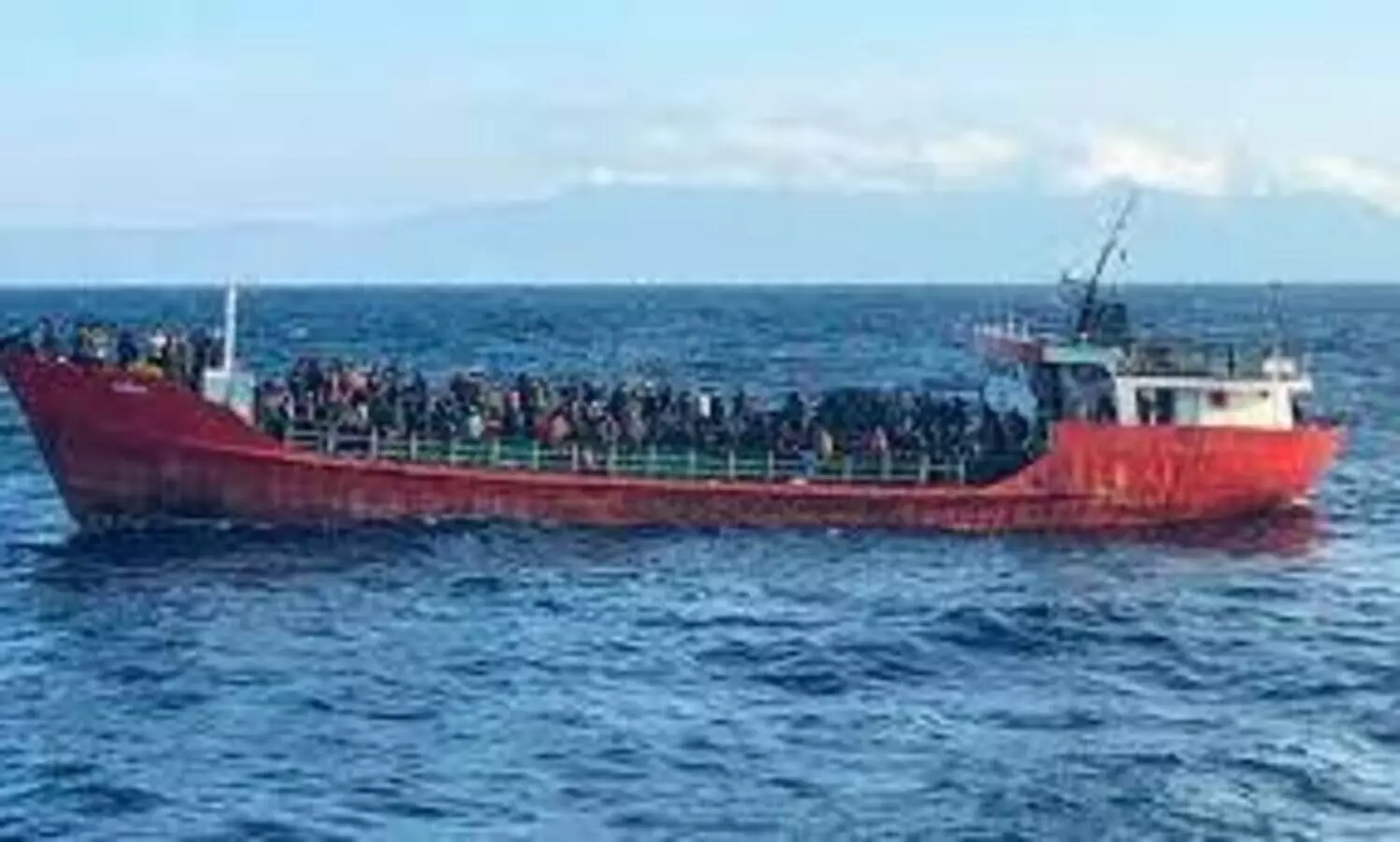 ഗ്രീസിൽ അഭയാർഥികൾ സഞ്ചരിച്ച ബോട്ട് മറിഞ്ഞ് 16 പേർ മരിച്ചു