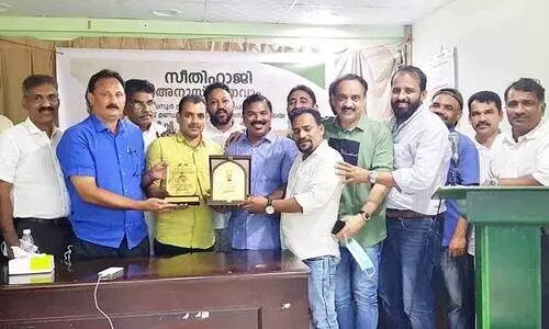 കാ​വ​നൂ​ർ പ​ഞ്ചാ​യ​ത്ത് പ്ര​സി​ഡ​ൻ​റ്​ പി.​വി. ഉ​സ്മാ​ന് ജി​ദ്ദ​യി​ൽ സ്വീ​ക​ര​ണം ന​ൽ​കി