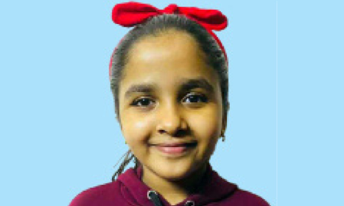 സ്കൂ​ട്ട​റി​ൽ മാ​താ​വി​നൊ​പ്പം സ​ഞ്ച​രി​ച്ച വി​ദ്യാ​ർ​ഥി​നി​ ജീ​പ്പി​ടി​ച്ച് മരിച്ചു