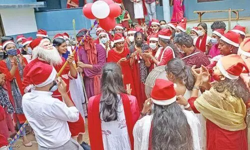 കാ​മ്പ​സു​ക​ളി​ൽ വീ​ണ്ടും ആ​ഘോ​ഷാ​ര​വം