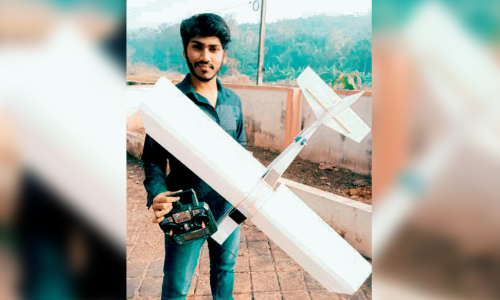 വട്ടമിട്ടുപറന്ന്​ അനൂപിന്‍റെ വിമാനം