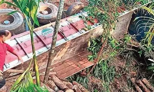 ലോറി അപകടം; മരണമടഞ്ഞവർക്ക്നാടി​െന്‍റ യാത്രാമൊഴി