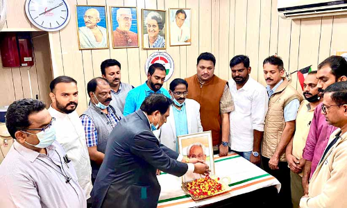 ഒ.​​ഐ.​സി.​സി കെ. ​ക​രു​ണാ​ക​ര​ൻ അ​നു​സ്മ​ര​ണം