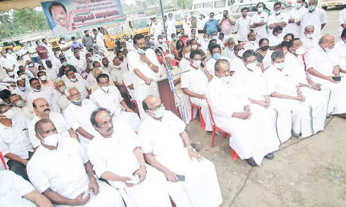 പി.​ടി​യു​ടെ സ്മ​ര​ണ​ക്ക് തൊ​ടു​പു​ഴ​യി​ൽ​ ലൈ​ബ്ര​റി​യും ഗ​വേ​ഷ​ണ കേ​ന്ദ്ര​വും