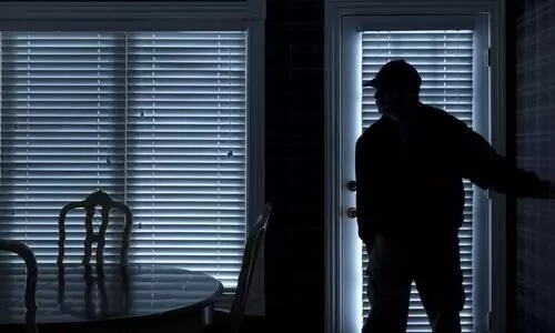 പരപ്പനങ്ങാടിയിൽ വീട്ടിൽ മോഷണം; സ്വർണവും പണവും നഷ്ടപ്പെട്ടു