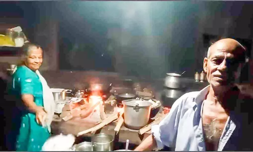 പാലപ്പത്തിെൻറ പര്യായം; പാക്കുമോെൻറ കട പാലപ്പത്തിെൻറ പര്യായം; പാക്കുമോെൻറ കട