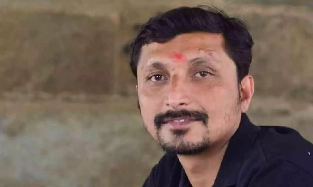 ചെറുതന സ്വദേശി ഈറോഡിൽ ബൈക്കപകടത്തിൽ മരിച്ചു ചെറുതന സ്വദേശി ഈറോഡിൽ ബൈക്കപകടത്തിൽ മരിച്ചു