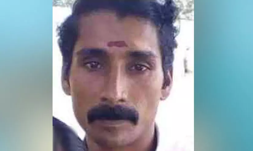 ബസ് ഡ്രൈവർ വീട്ടിനുള്ളിൽ മരിച്ച നിലയിൽ ബസ് ഡ്രൈവർ വീട്ടിനുള്ളിൽ മരിച്ച നിലയിൽ