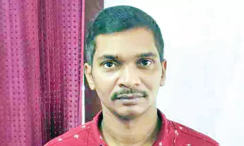 വടകര ബസ് സ്റ്റാൻഡിലെ കടകളിൽ മോഷണം; യുവാവ് അറസ്റ്റിൽ വടകര ബസ് സ്റ്റാൻഡിലെ കടകളിൽ മോഷണം; യുവാവ് അറസ്റ്റിൽ