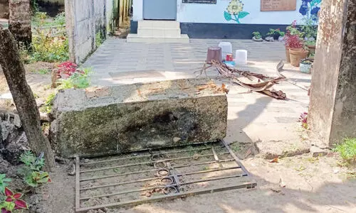 അം​ഗ​ൻ​വാ​ടി​യു​ടെ ഗേ​റ്റ് ത​ക​ർ​ന്ന്​ ഏ​ഴു​വ​യ​സ്സു​കാ​ര​ന് പ​രി​ക്ക്​