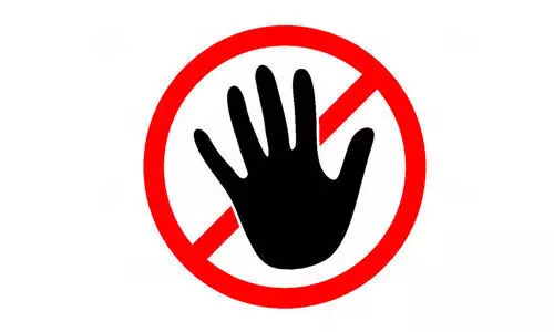 കോ​വി​ഡ്​ നി​യ​മ ലം​ഘ​നം: നാ​ല്​ റ​സ്​​റ്റാ​റ​ന്‍റു​ക​ൾ അ​ട​ച്ചു