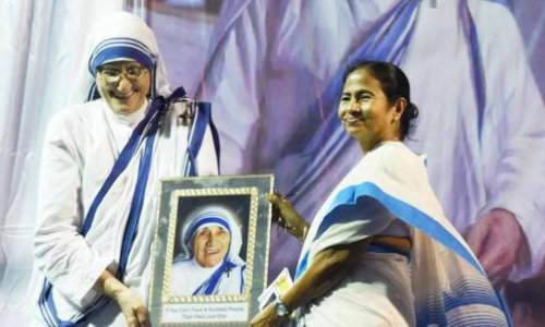 മദർ തേരേസയുടെ മിഷനറീസ് ഒാഫ് ചാരിറ്റിക്ക് കേന്ദ്രത്തിന്‍റെ കടിഞ്ഞാൺ