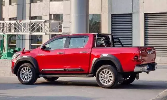 Toyota Hilux bookings open unofficially; launch in January 2022