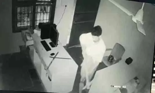 കട കുത്തി തുറന്ന് മോഷണം; പണം നഷ്ടപ്പെട്ടു