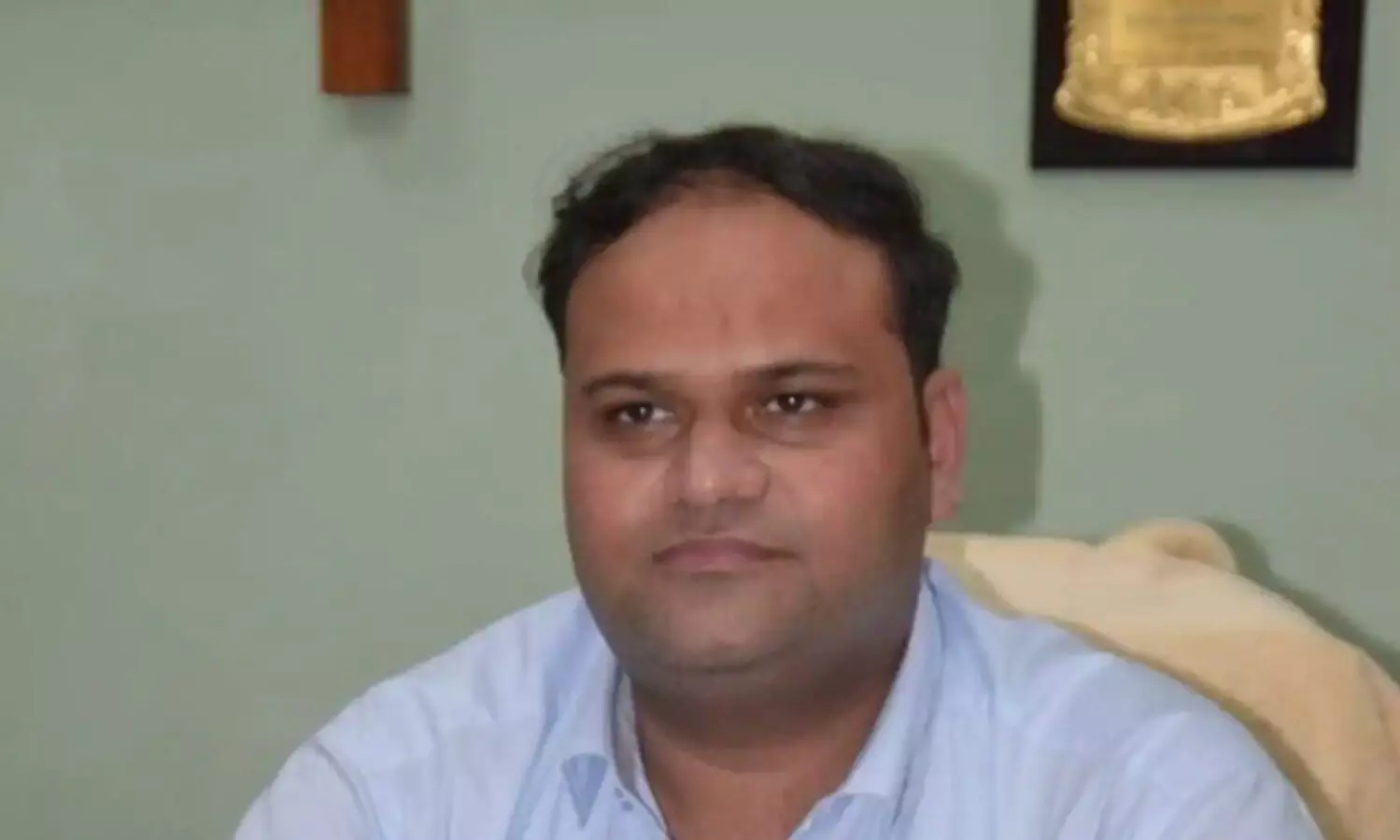 പരാതി പരിഹരിച്ചില്ല; സ്വന്തം ശമ്പളം തടഞ്ഞുവെച്ച്​ ജില്ല കലക്ടർ