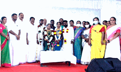 സുമംഗലികളായി കലയും മരിയയും; മംഗളമേകി നാട്