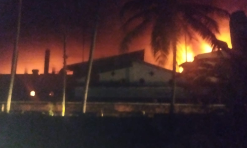 കോഴിക്കോട് ചെരിപ്പു കമ്പനിയിൽ വൻ തീപ്പിടിത്തം; രണ്ടു കോടിയുടെ നഷ്ടമെന്ന് പ്രാഥമിക റിപ്പോർട്ട്