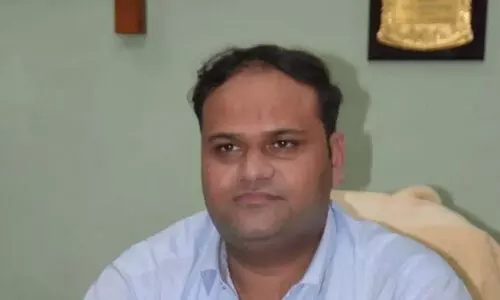 പരാതി പരിഹരിച്ചില്ല; സ്വന്തം ശമ്പളം തടഞ്ഞുവെച്ച്​ ജില്ല കലക്ടർ