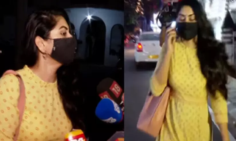 മോൻസന്‍റെ വീട്ടിൽ പോയത് കലാകാരിയെന്ന നിലയിൽ; സാമ്പത്തിക ഇടപാടുകളില്ലെന്ന് ശ്രുതി ലക്ഷ്മി