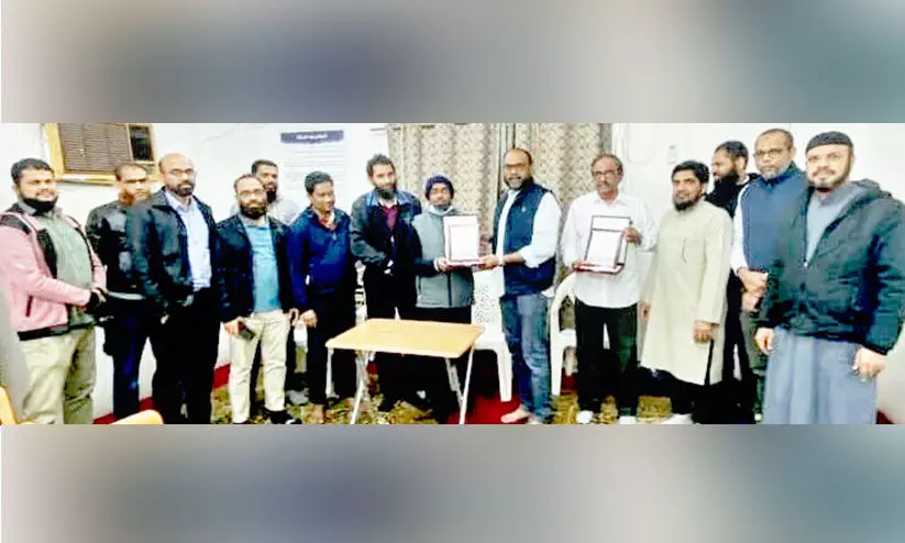 കെ.കെ.െഎ.സി ഫഹാഹീൽ ഏരിയ യാത്രയയപ്പ് സംഘടിപ്പിച്ചു കെ.കെ.െഎ.സി ഫഹാഹീൽ ഏരിയ യാത്രയയപ്പ് സംഘടിപ്പിച്ചു