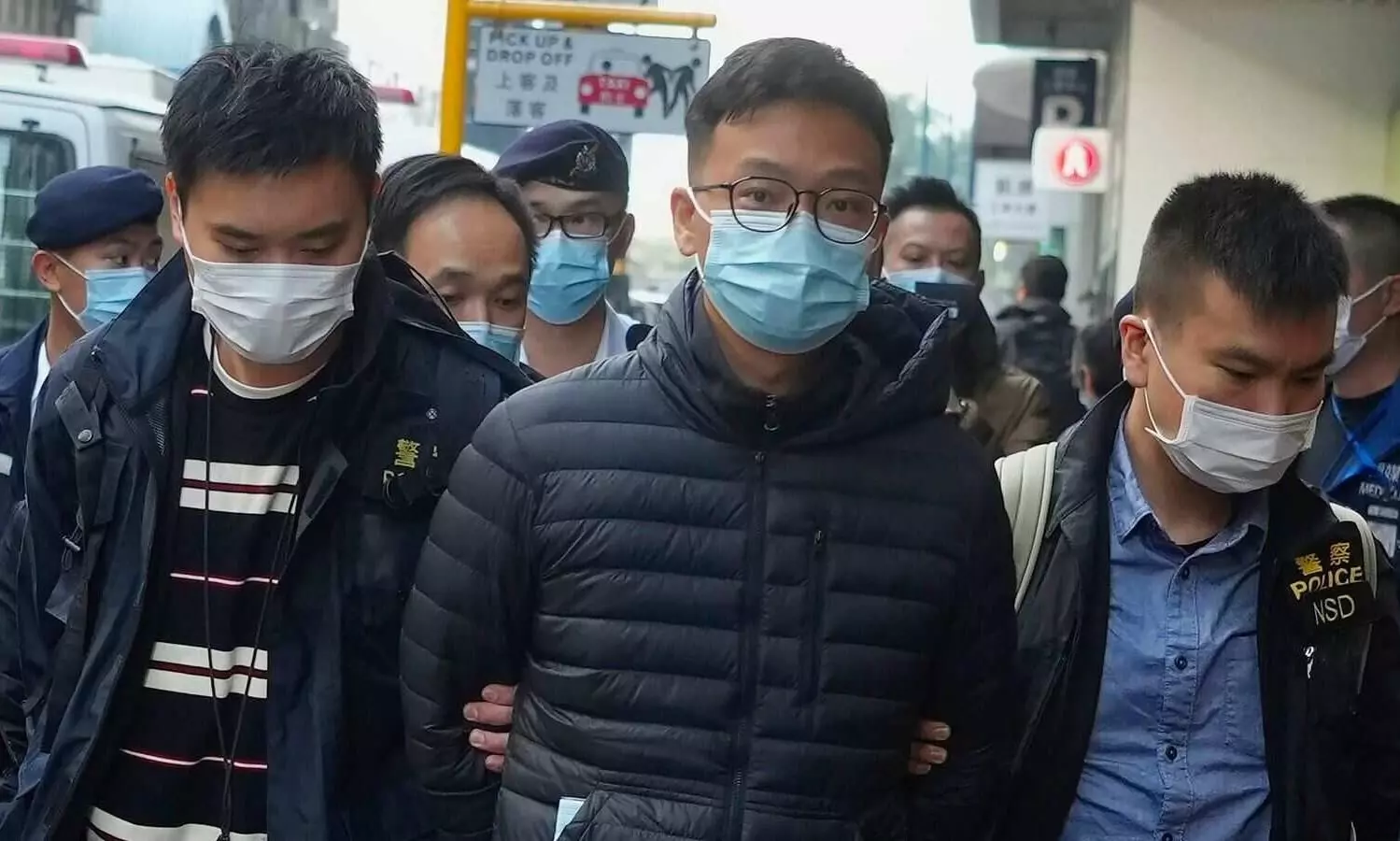 ഹോങ്കോങ്ങിലെ ജനാധിപത്യ അനുകൂല സ്റ്റാന്ഡ് ന്യൂസ് പൂട്ടി ഹോങ്കോങ്ങിലെ ജനാധിപത്യ അനുകൂല സ്റ്റാന്ഡ് ന്യൂസ് പൂട്ടി