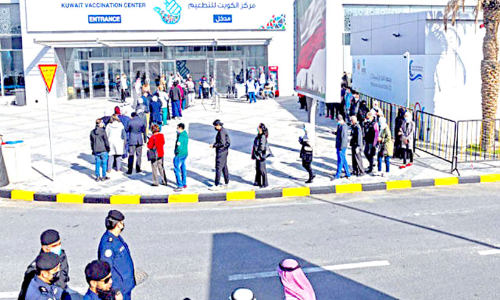 ബൂസ്റ്റർ ഡോസിന് തിരക്കു കൂടി; ഒരു ദിവസം 37,000 പേർ ബൂസ്റ്റർ ഡോസിന് തിരക്കു കൂടി; ഒരു ദിവസം 37,000 പേർ