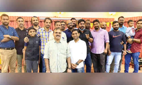 അ​ധ്യാ​പ​ക​ർ​ക്ക് ഇ​ബ്ര​യി​ൽ​നി​ന്ന് യാ​ത്ര​യ​യ​പ്പ്