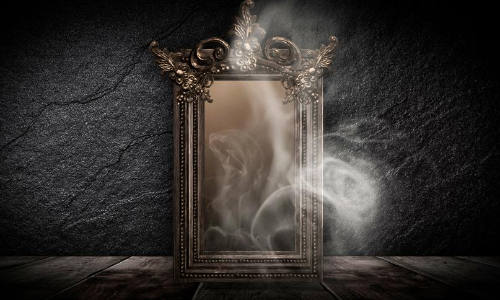 മരിച്ചവരെ കാണാവുന്ന കണ്ണാടി