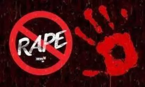 ബലാത്സംഗക്കേസിൽ ജീവ പര്യന്തം ശിക്ഷ വിധിച്ച് ഗുജറാത്ത് കോടതി : ജഡ്ജിക്ക് നേരെ ചെരുപ്പെറിഞ്ഞ് പ്രതി