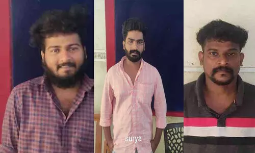 കൊടുവാളുമായി കാറിൽ സഞ്ചരിച്ച ഗുണ്ടാസംഘം പിടിയിൽ