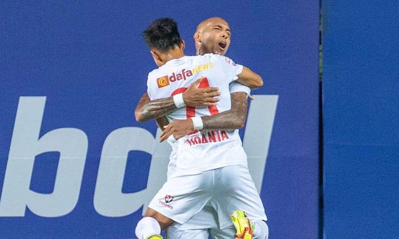 ചെന്നൈയിനെ 4-2ന് തോൽപിച്ചു; ബംഗളൂരു വിജയ വഴിയിൽ ചെന്നൈയിനെ 4-2ന് തോൽപിച്ചു; ബംഗളൂരു വിജയ വഴിയിൽ