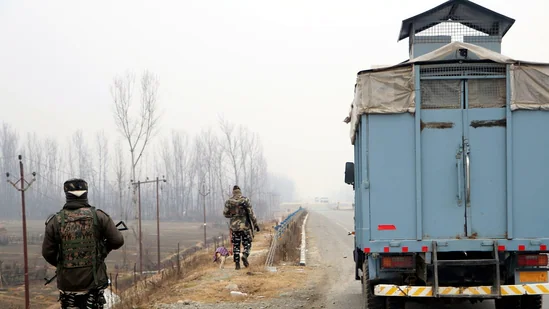 ജമ്മുകശ്മീരിൽ ആറ്​ ഭീകരരെ സൈന്യം വധിച്ചു