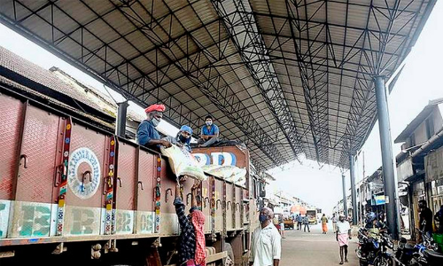 ഭക്ഷ്യത്തെരുവിനെതിരെ വലിയങ്ങാടിയിൽ പ്രതിഷേധം