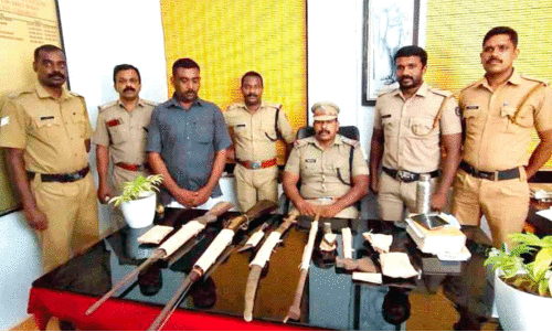 ആയുധങ്ങളുമായി ഗുണ്ട മാ​നേ​ഷ ജോ​ര്‍ജ് പിടിയില്‍