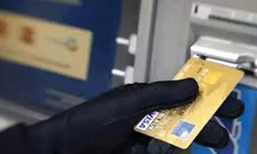 എ.ടി.എം കുത്തിത്തുറന്ന് 8.56 ലക്ഷം രൂപയുമായി കടന്നു