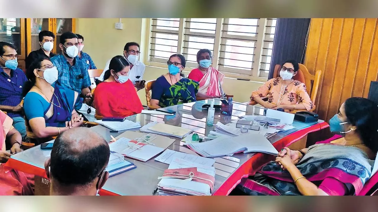 സമ്പൂര്ണ ഡിജിറ്റല് സാക്ഷരത ജില്ലയാകാനൊരുങ്ങി കാസർകോട് സമ്പൂര്ണ ഡിജിറ്റല് സാക്ഷരത ജില്ലയാകാനൊരുങ്ങി കാസർകോട്