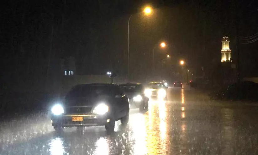 ന്യൂനമർദം: വിവിധ ഗവർണറേറ്റുകളിൽ മഴ ന്യൂനമർദം: വിവിധ ഗവർണറേറ്റുകളിൽ മഴ