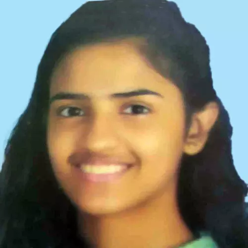 വി​ദ്യാ​ർ​ഥി​നി വെ​ള്ള​ക്കെ​ട്ടി​ൽ വീ​ണ് മ​രി​ച്ചു