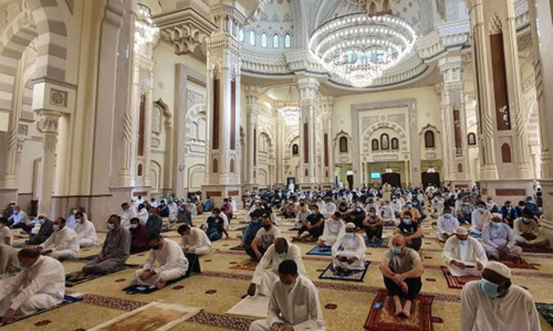 ഷാ​ർ​ജ​യി​ലെ പ​ള്ളി​ക​ളി​ൽ ജു​മു​അ പ​തി​വു​പോ​ലെ