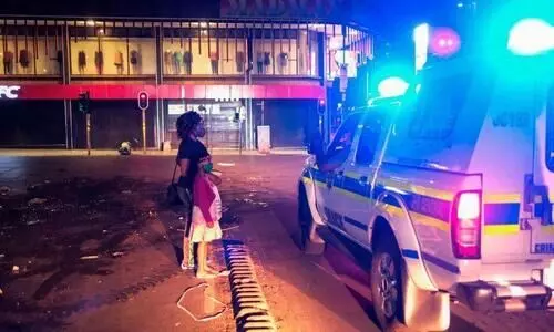 ഒമിക്രോൺ ഭീതിയിൽ നിന്നും കരകയറി ദക്ഷിണാഫ്രിക്ക; നാലാം തരംഗത്തിന്‍റെ തീവ്രത കുറയുകയാണെന്ന്​ സർക്കാർ