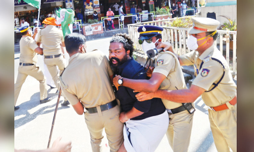 പൂ​ര​പ്പൊ​ലി​മ​യി​ൽ ന​ഗ​ര​സ​ഭ​യു​ടെ നൂ​റാം പി​റ​ന്നാ​ളാ​ഘോ​ഷ​ത്തി​ന് തു​ട​ക്കം