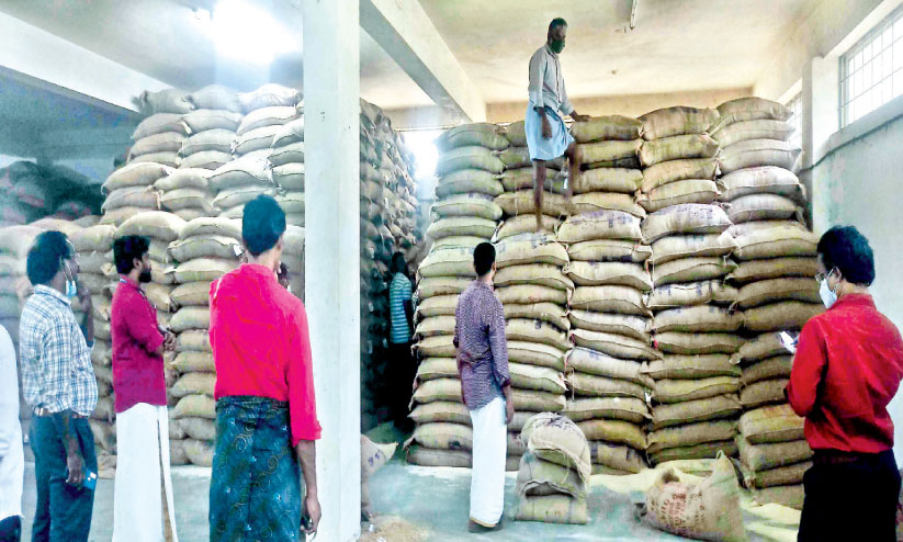 Ponnani Supplyco Godown  Massive disorder