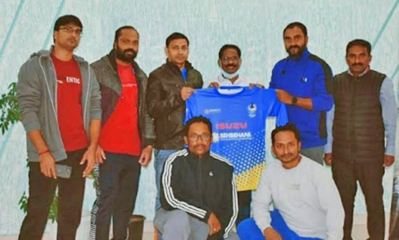 റൈ​സി​ങ്​ സ്​​റ്റാ​ർ കു​വൈ​ത്ത്​ ജ​ഴ്‌​സി പ്ര​കാ​ശ​നം