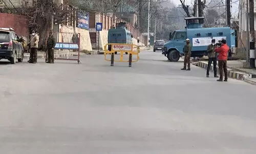 ജമ്മു-കശ്മീർ മണ്ഡല പുനർനിർണയം; പ്രതിഷേധം ഭയന്ന് മുൻ മുഖ്യമന്ത്രിമാരെ വീട്ടുതടങ്കലിലാക്കി