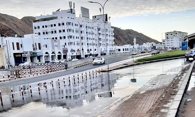 ഒമാനിൽ മഴ തുടരുന്നു; ആറ് മരണം ഒമാനിൽ മഴ തുടരുന്നു; ആറ് മരണം