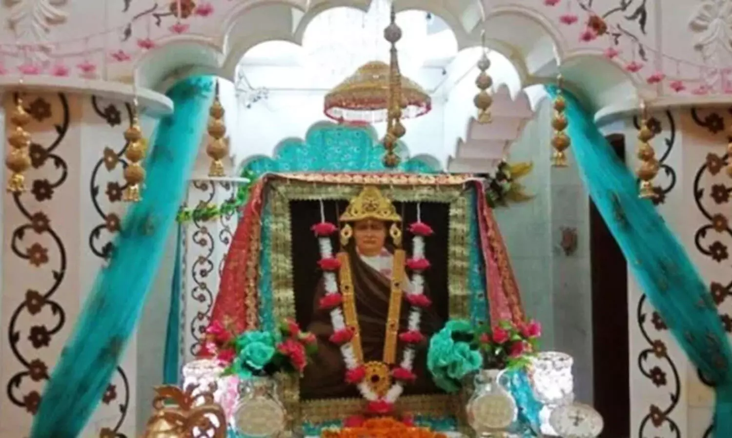 Maharaja Paramahans G temple