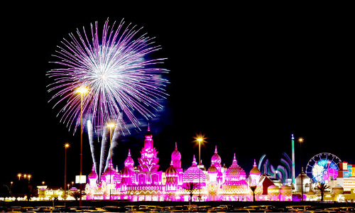 തിമിർത്ത്​ ആഘോഷിച്ച്​ യു.എ.ഇ; ബു​ർ​ജി​ലും എ​ക്സ്​​പോ​യി​ലും വി​സ്മ​യ​മാ​യി വെ​ടി​ക്കെ​ട്ട്​