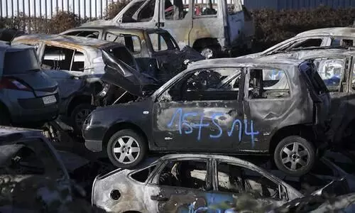 French New Years tradition of torching cars continues