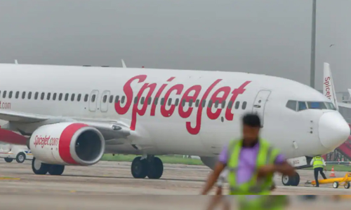 അനുമതിയില്ലാതെ സ്​പൈസ്​ ജെറ്റ്​ വിമാനം പറന്നുയർന്ന സംഭവത്തിൽ അന്വേഷണം